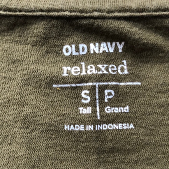 Old navy green tee - Picture 2 of 3